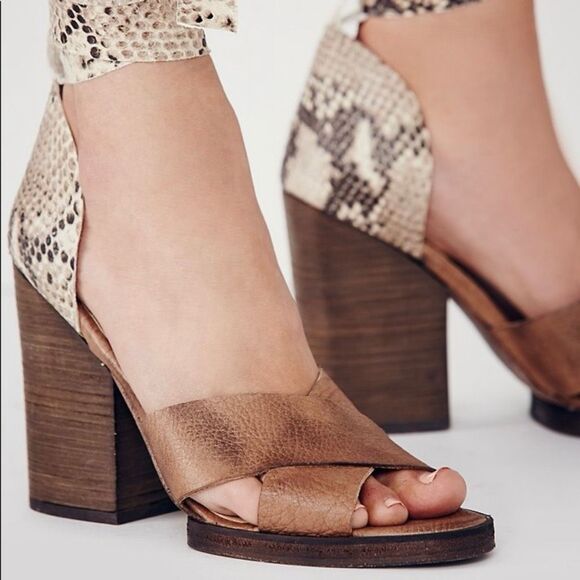 FREE PEOPLE Sancerre Platform Heels Size 38 Sandal Ankle Wrap Python Snakeskin - Picture 2 of 14